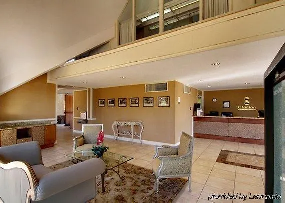 Red Roof Airport Hotel