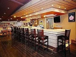 Red Roof Airport Hotel 3*