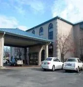 Hotel Red Roof Airport 3*